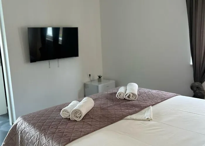 Gostinjska kuća Aaa Luxury 3*