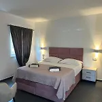 Aaa Luxury Pensionat Split