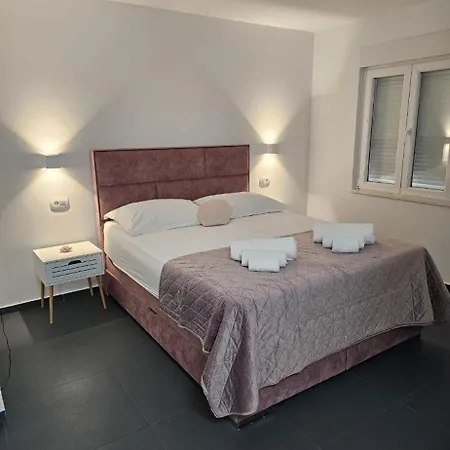 Penzion Aaa Luxury Split