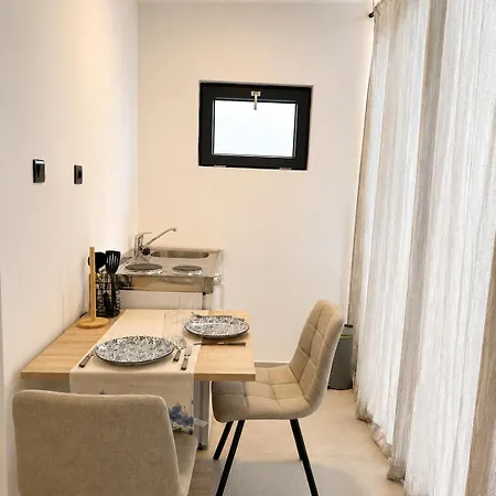 Aaa Luxury With Pool 4*